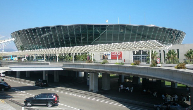 Приватизацию аэропорта Ниццы отложили из-за трагедии