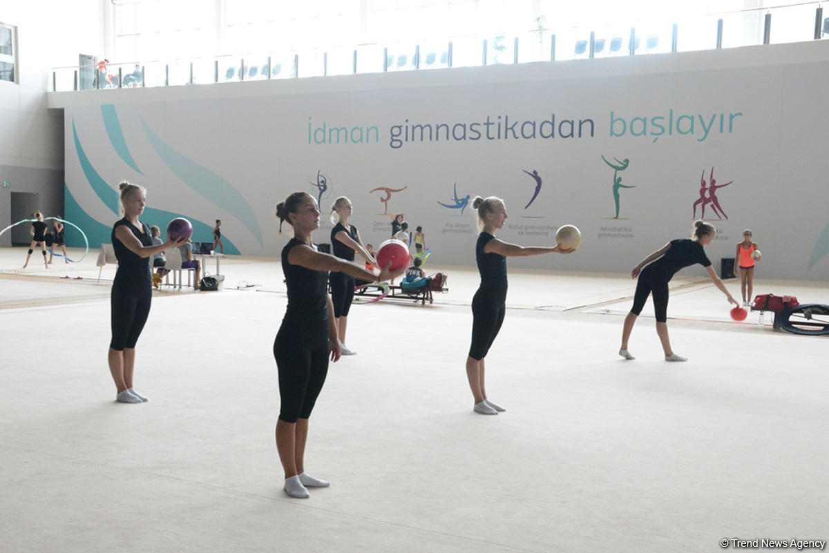 Bakı bədii gimnastika üzrə Dünya Kubokuna hazırlaşır (FOTO)
