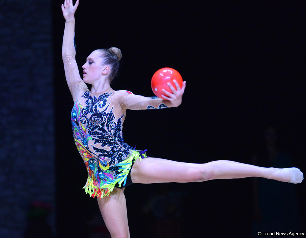 Bakıda bədii gimnastika üzrə Dünya Kuboku yarışlarının ilk günü (FOTO)