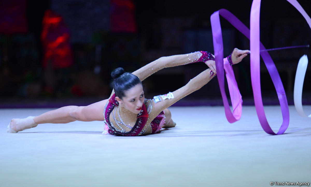 Публика в Баку поддерживает не только своих гимнасток, но и спортсменок из других стран - израильская гимнастка