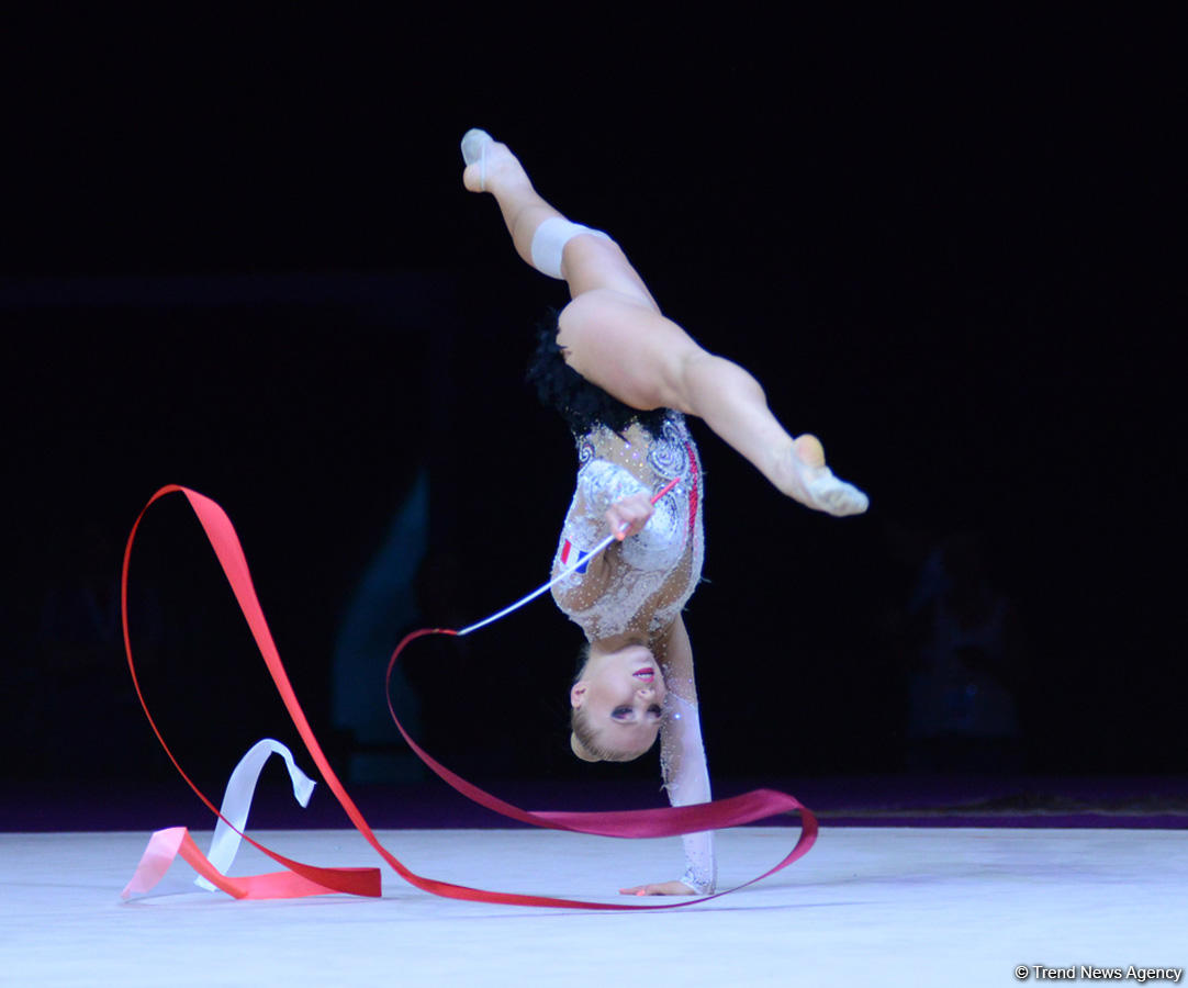 Маргарита Мамун выиграла "золото" в многоборье Финала Кубка мира по художественной гимнастике в Баку (ФОТО)