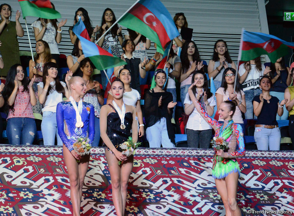 FIG World Cup finals Winners in exercises with clubs, ribbon awarded
