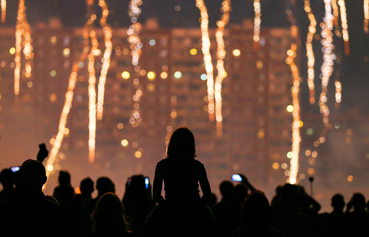 Огненные буквы Азербайджана в небе над Москвой: Международный фестиваль фейерверков (ФОТО)