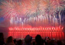 Огненные буквы Азербайджана в небе над Москвой: Международный фестиваль фейерверков (ФОТО)