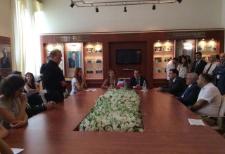 Франция играет роль в усилении системы образования Азербайджана - посол