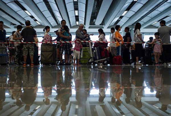 В китайском аэропорту из-за непогоды застряли около восьми тысяч пассажиров