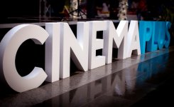 Торжественное открытие кинотеатра CinemaPlus в Amburan Mall: арки с цветами, шары и огромный дирижабль (ФОТО/ВИДЕО)