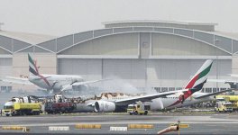 "Emirates Airlines" aviaşirkətinin təyyarəsi Dubayda uğursuz eniş edib (FOTO/VİDEO)