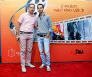 Представители молодежи поздравили азербайджанских кинематографистов (ФОТО)