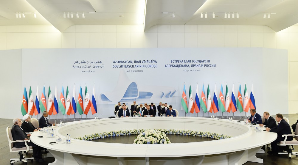 Azerbaijani, Russian, Iranian presidents sign Baku summit declaration