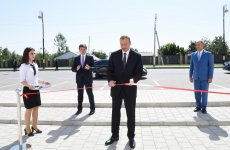 Prezident İlham Əliyev YAP Qəbələ rayon təşkilatının yeni inzibati binasının açılışında iştirak edib (FOTO)