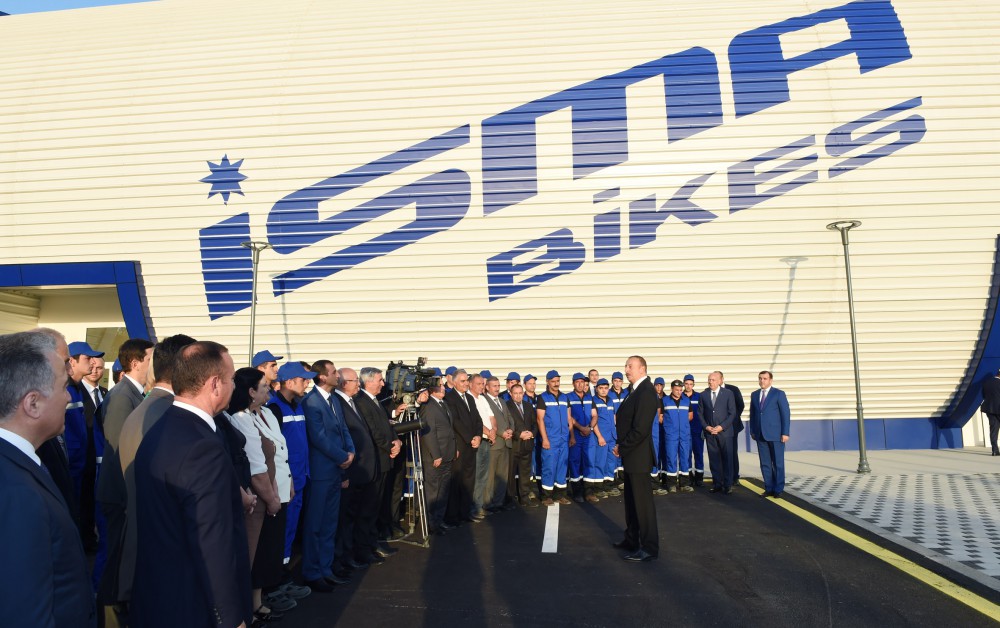 Президент Ильхам Алиев принял участие в открытии завода по производству велосипедов в Исмаиллы