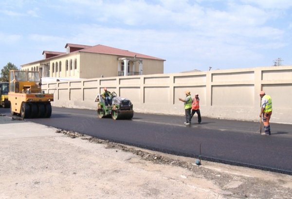 В Баку ремонтируют пригородную автодорогу (ФОТО/ВИДЕО)