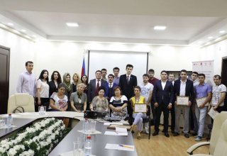 Конференция "Роль представителей молодежи и журналистов в развитии культуры донорства" в Баку (ФОТО)