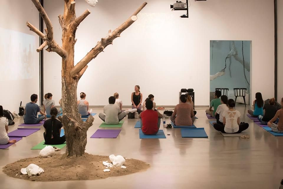 Центр современного искусства YARAT приглашает на уроки хатха-йоги