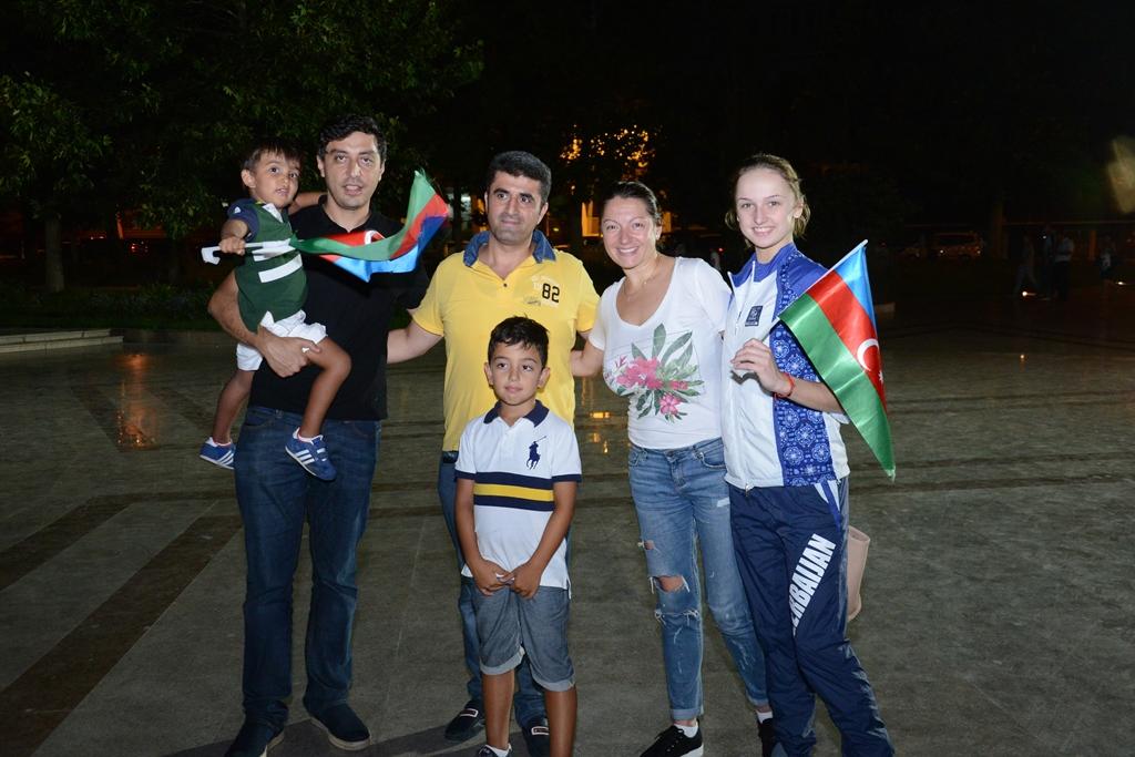 Азербайджанские олимпийцы посетили памятник Гейдара Алиева (ФОТО)