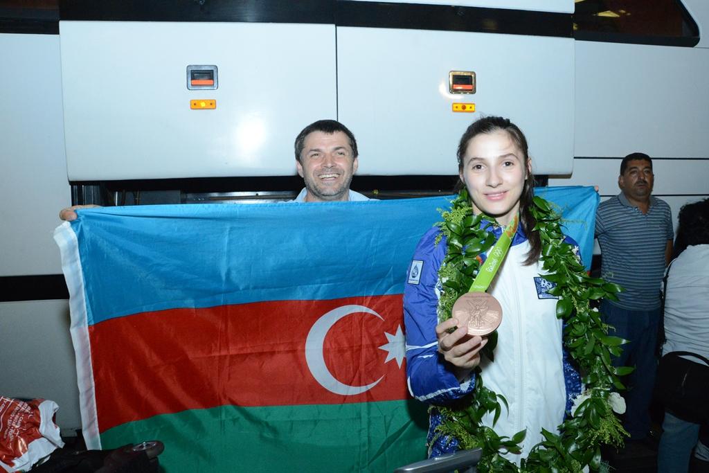 Олимпийская сборная Азербайджана вернулась на Родину (ФОТО)