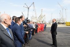 Президент Ильхам Алиев принял участие в церемонии отправки опорного блока платформы в рамках проекта "Шах Дениз-2" (ФОТО)