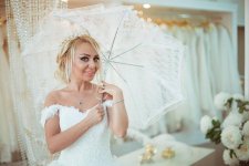 Азербайджанская телеведущая в свадебном платье (ФОТО)
