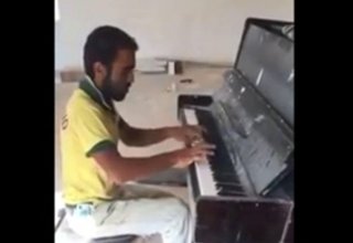 Türkiyədə məşhurlaşan azərbaycanlı “pianoçu” (VİDEO)