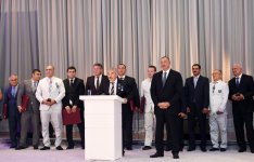 Prezident İlham Əliyev və xanımı XXXI Yay Olimpiya Oyunlarında iştirak etmiş idmançılarla görüşüblər