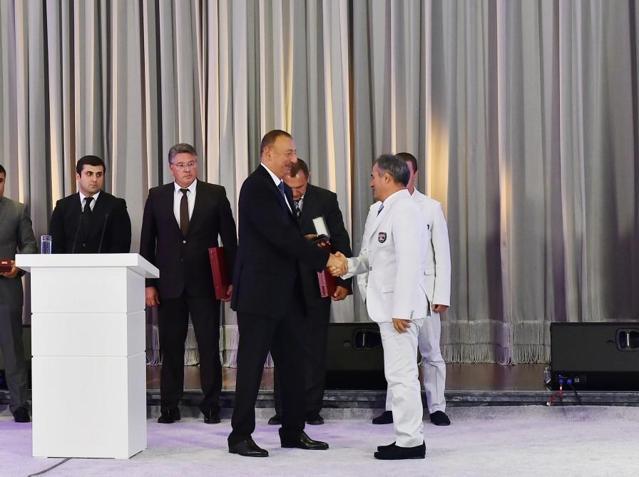 Ilham Aliyev, his spouse meet Azerbaijani Olympians