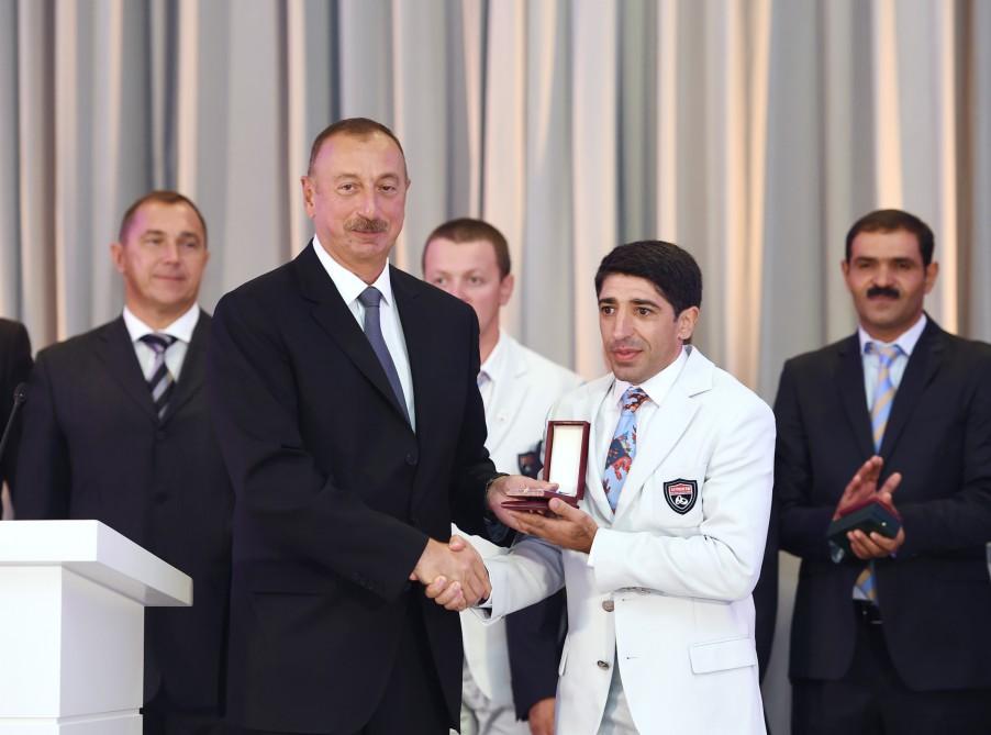 Ilham Aliyev, his spouse meet Azerbaijani Olympians