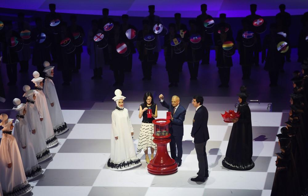 Prezident İlham Əliyev və xanımı 42-ci Ümumdünya Şahmat Olimpiadasının açılışında iştirak ediblər (FOTO)