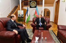 Президент Ильхам Алиев посетил посольство Узбекистана в Азербайджане (ФОТО)