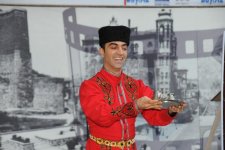 Азербайджанские исполнители перенеслись в атмосферу 60-70-х годов (ФОТО)