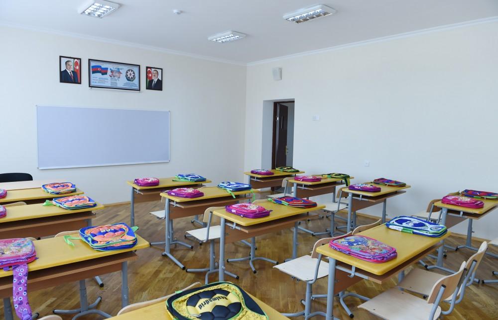Президент  Ильхам Алиев ознакомился с условиями, созданными в новом учебном корпусе школы № 245 в Баку (ФОТО)