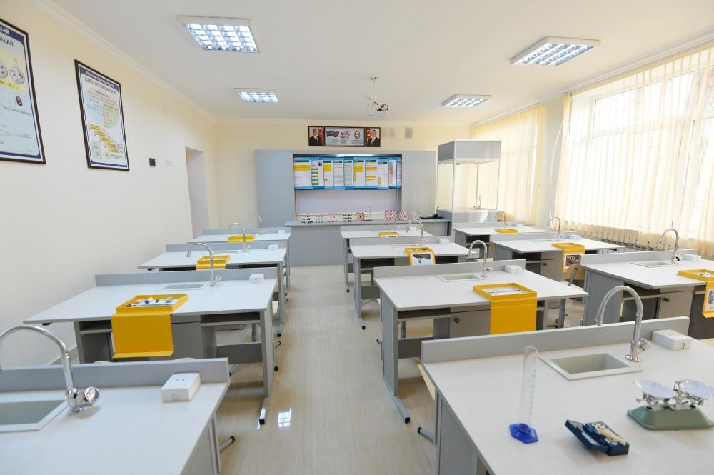 Ilham Aliyev views overhauled school in Nizami district (PHOTO)