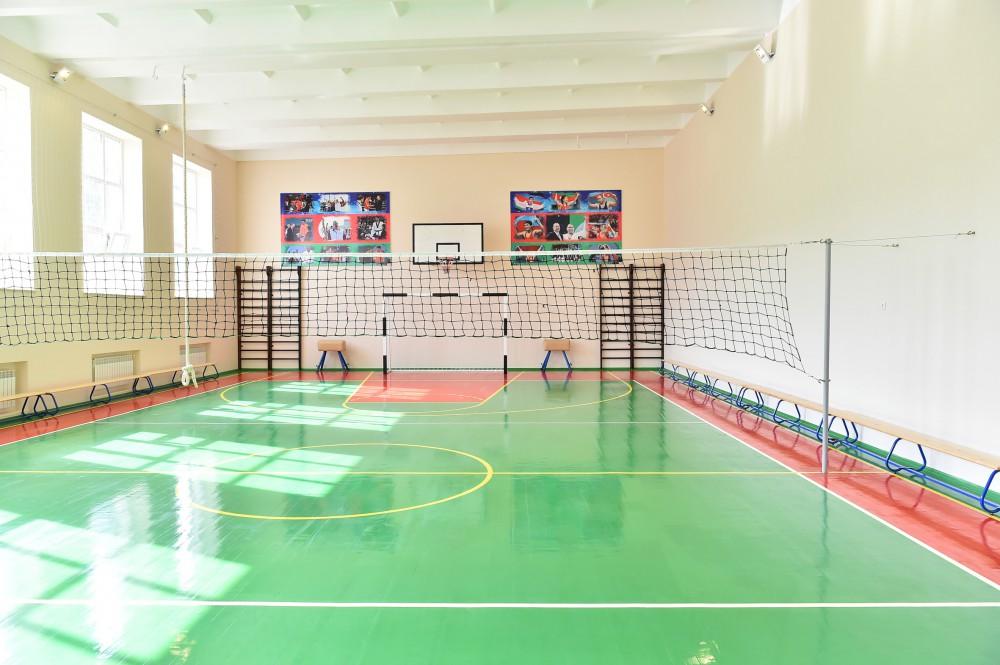 Ilham Aliyev views overhauled school in Nizami district (PHOTO)