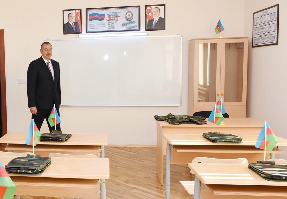 Ilham Aliyev views overhauled school in Baku (PHOTO)  (UPDATE)