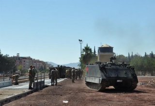 Турция стягивает военную технику на границу с Сирией
