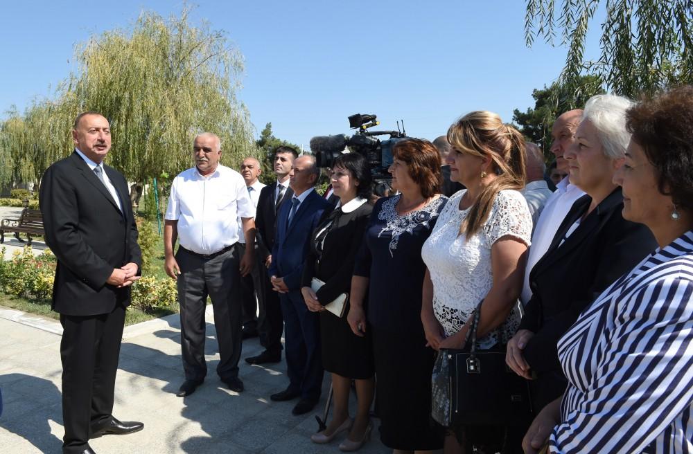 President views Heydar Aliyev Park in Yalama