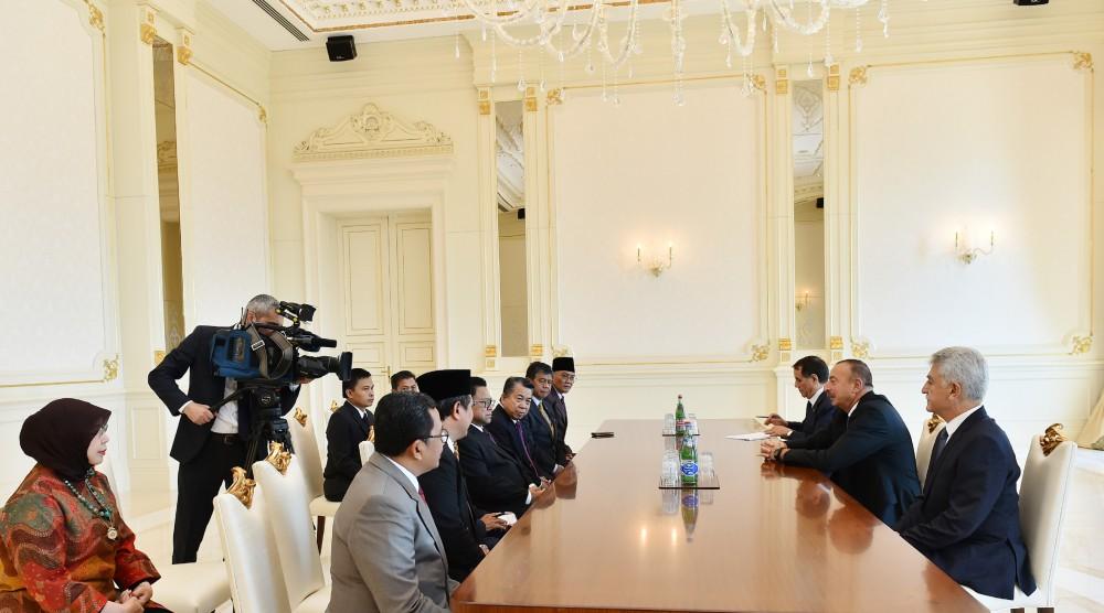 Ilham Aliyev receives Indonesian delegation