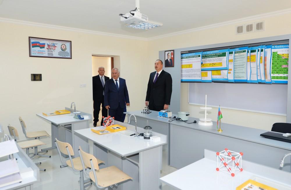 Ilham Aliyev views overhauled school-lyceum in Baku (PHOTO) (UPDATE)