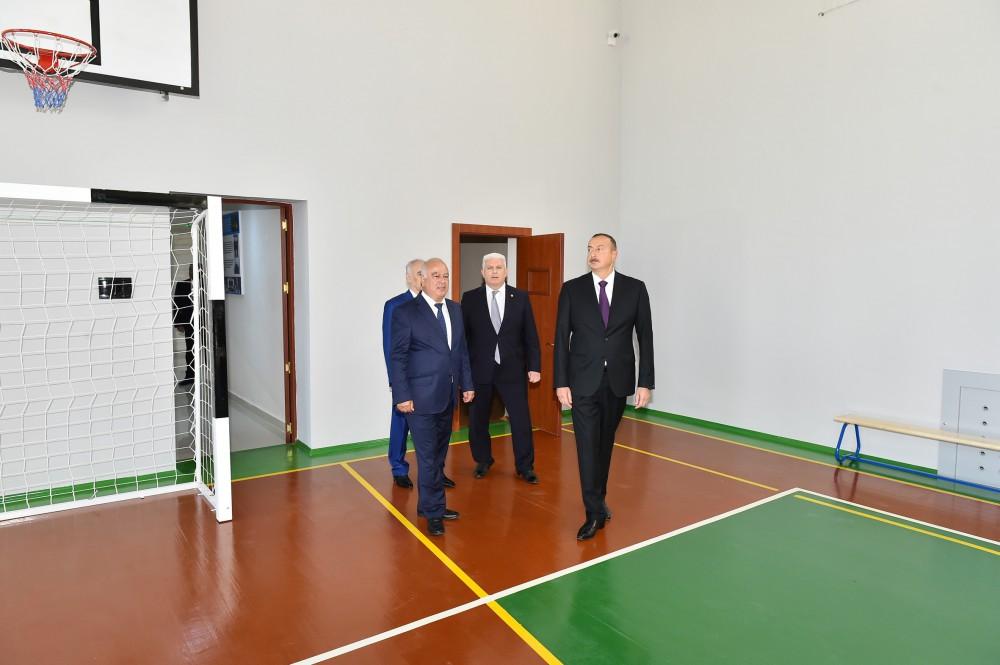 Ilham Aliyev views overhauled school-lyceum in Baku (PHOTO) (UPDATE)