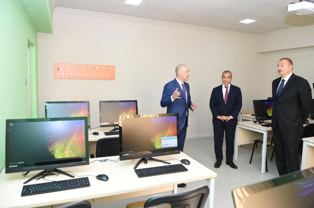 Президент Ильхам Алиев ознакомился с условиями в академии IT STEP, созданной на базе Бакинского профлицея №9 (ФОТО)