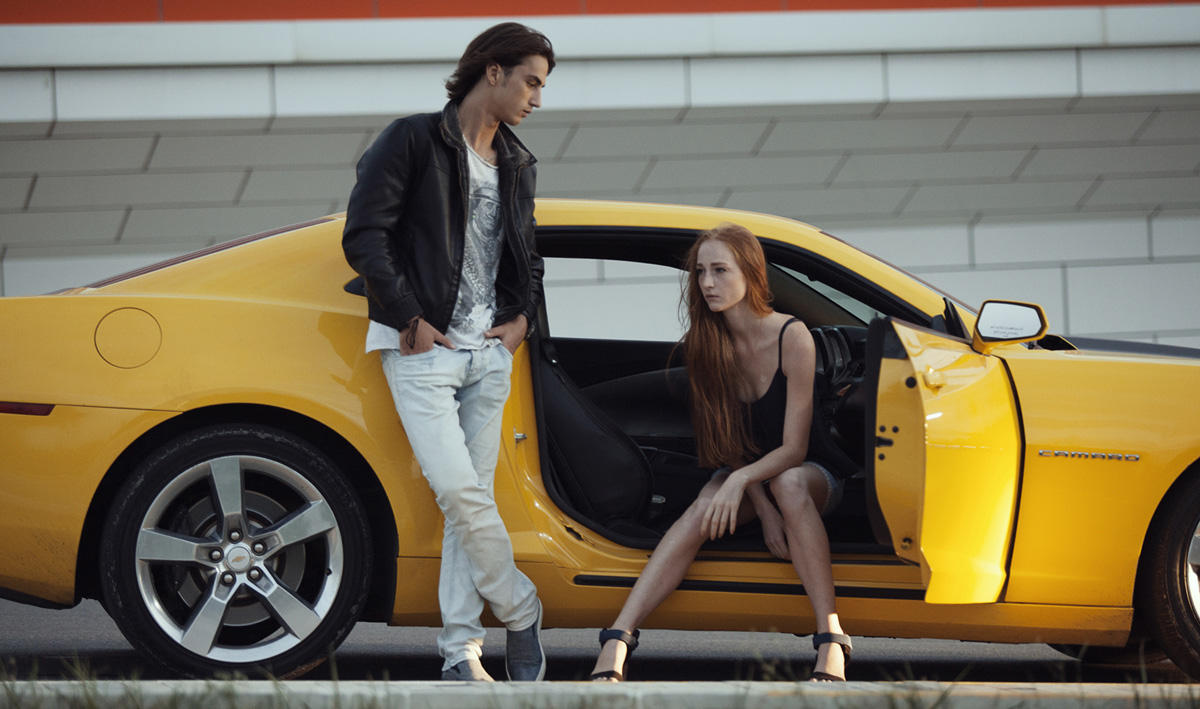 Желтый цвет осени в автомобиле – фотопроект актера Джорджа Гафарова и Кристины Столяренко