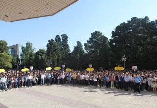 BDU-da və liseyində Bilik günü (FOTO)