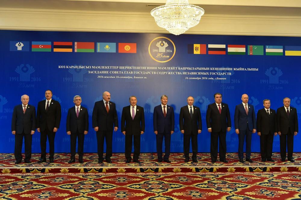 Ilham Aliyev attends CIS Council of Heads of State meeting