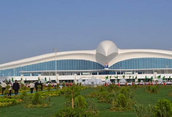 Президент Туркменистана принял участие в открытии комплекса нового Международного аэропорта в Ашхабаде