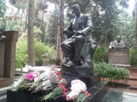 В Баку почтили память выдающегося композитора Узеира Гаджибейли (ФОТО)