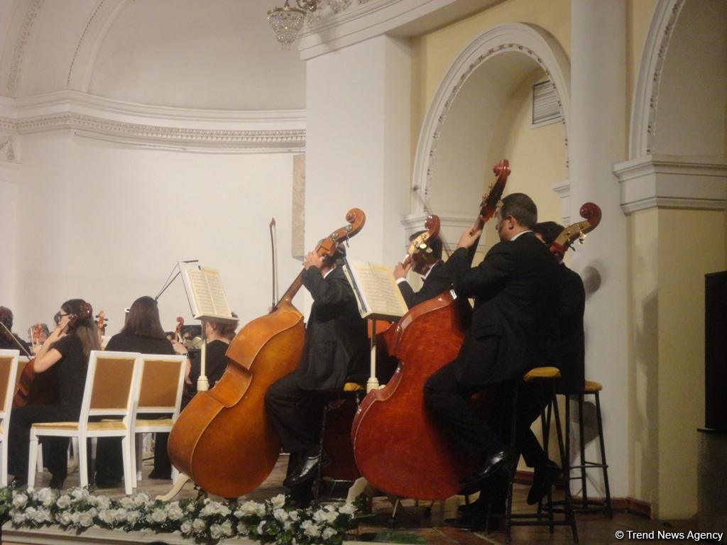 В Баку состоялось торжественное открытие VIII Международного музыкального фестиваля Узеира Гаджибейли (ФОТО)