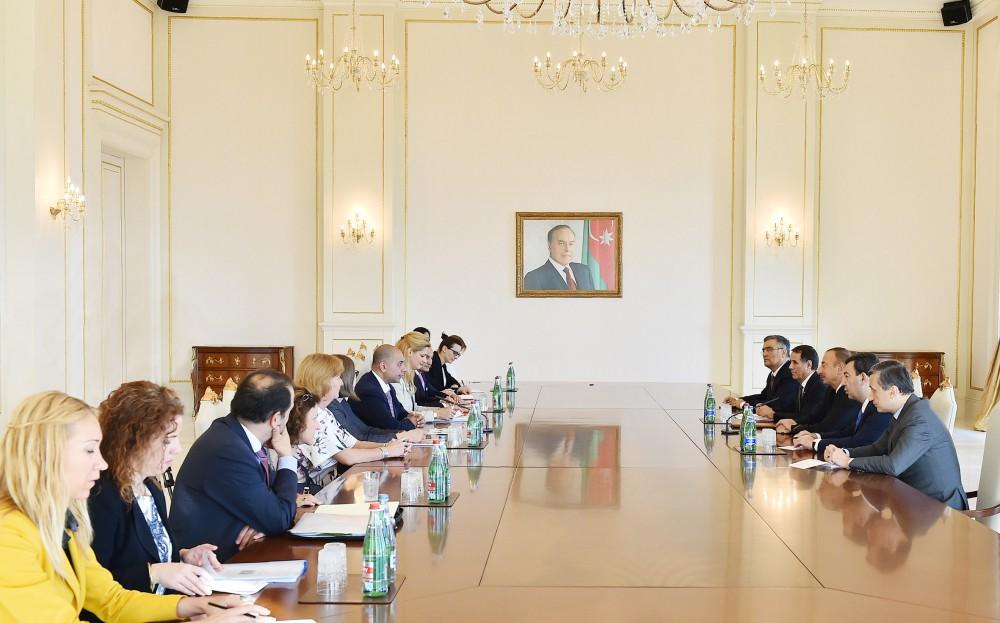 Ilham Aliyev receives delegation of EU-Azerbaijan Committee