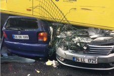 İstanbul'da metrobüs kaza yaptı