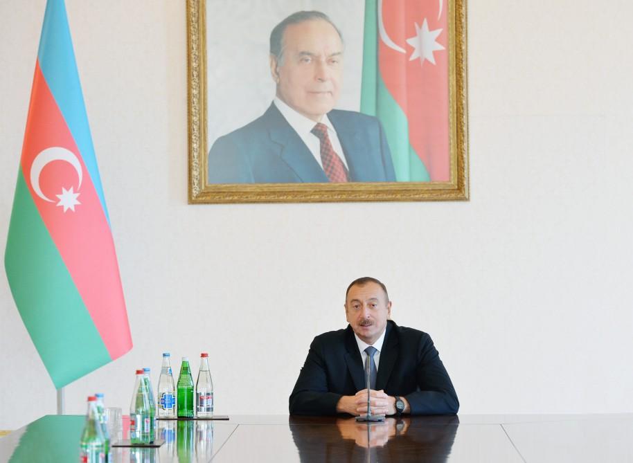 Ilham Aliyev meets Azerbaijani Paralympians (PHOTO)