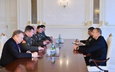 Президент Азербайджана принял делегацию во главе с министром обороны Беларуси (ФОТО) (версия 2)